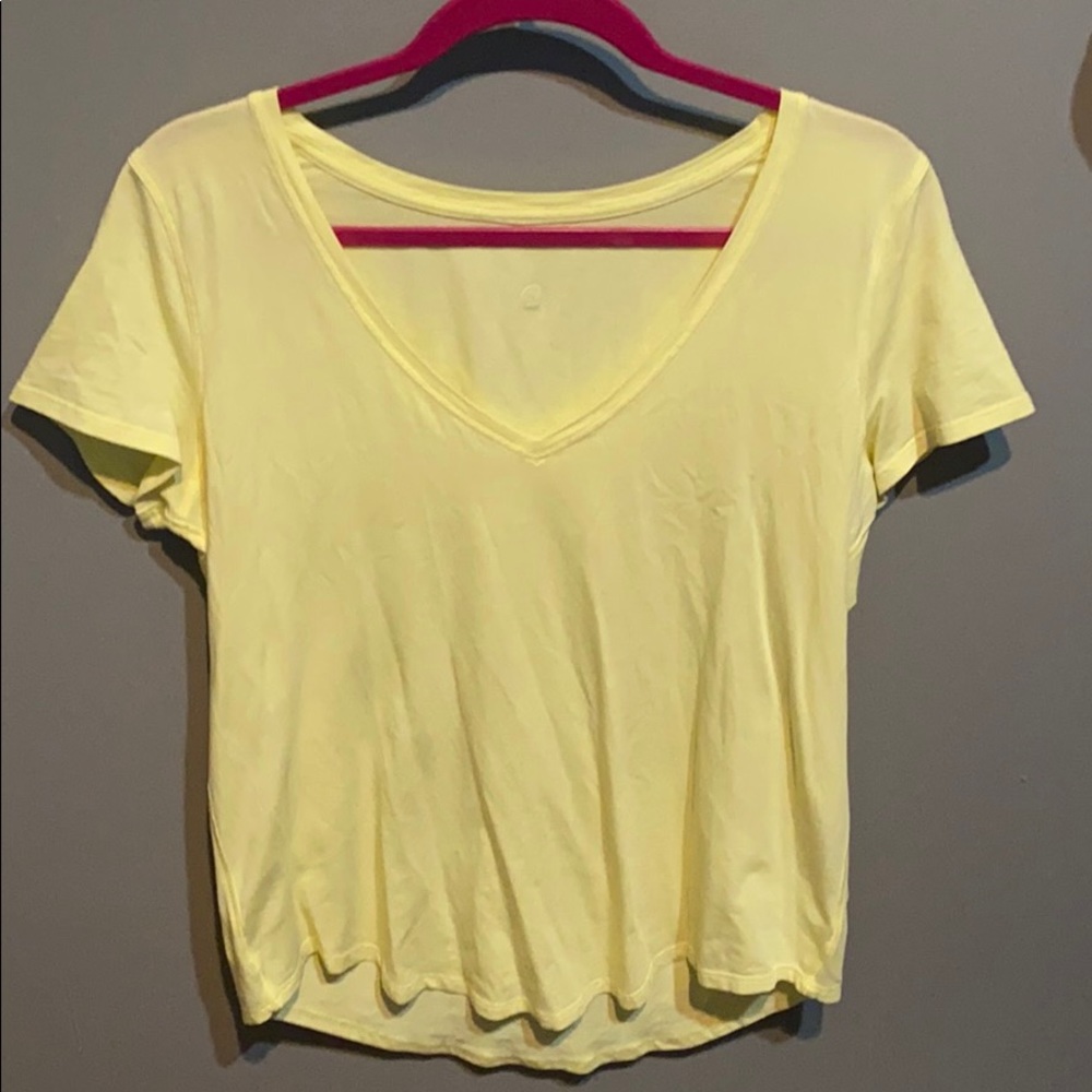 Lululemon tshirt